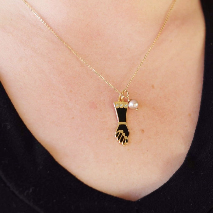 Mano Figa Necklace - Black